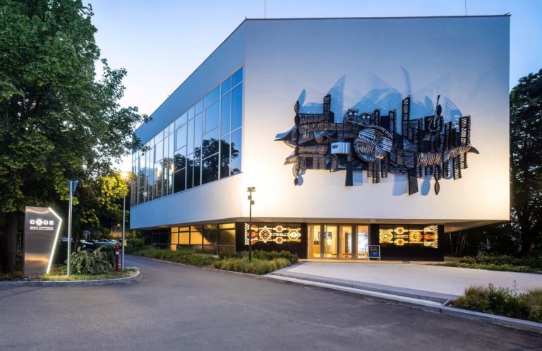 Code Streetview01.exact1600w 768x497